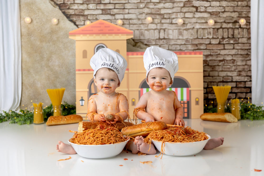 Twin boys celebrate their first birthday with a pasta smash photo shoot